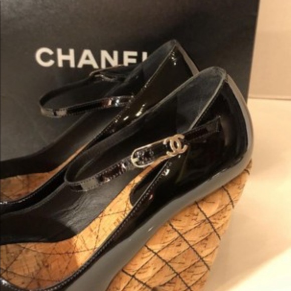 100% Authentic Chanel Wedge🌺 - Picture 6 of 11